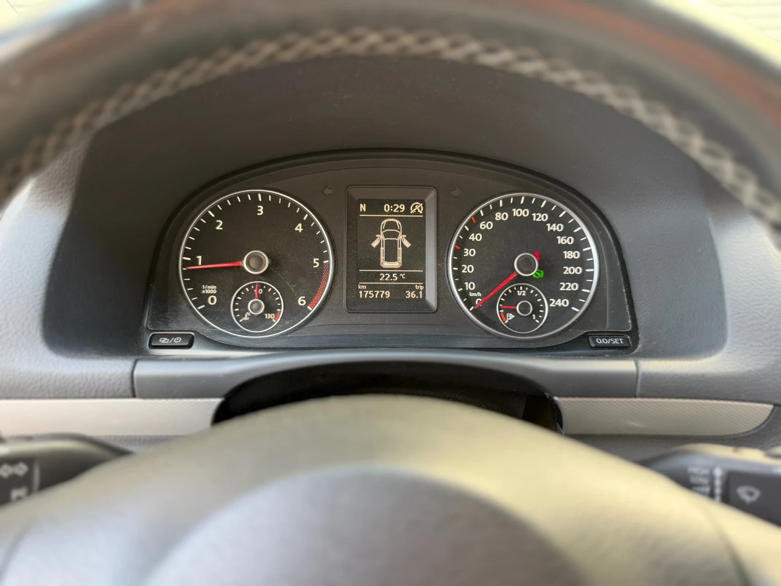 VW Touran 2.0TDI DSG LIFE | Mobile.bg � ����������� 17