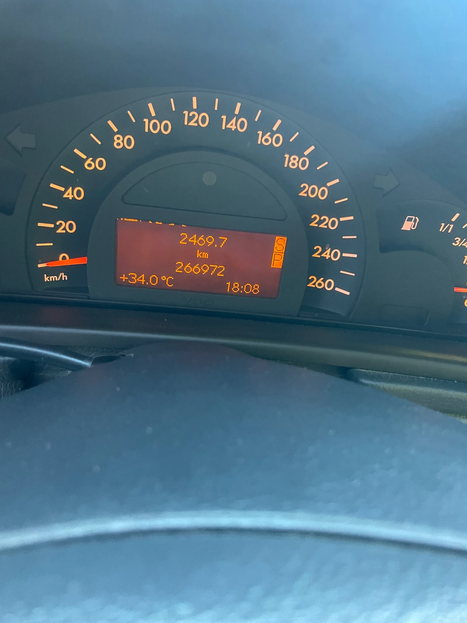 Mercedes-Benz C 270 Elegance , снимка 10 - Автомобили и джипове - 55996742