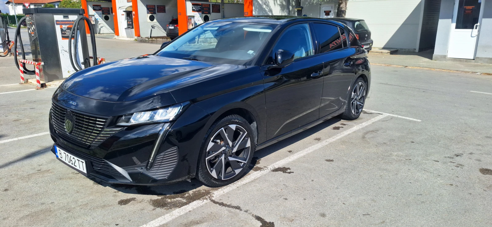 Peugeot 308 Allure Pack 1.2 PureTech 130 EAT8 EURO 6.4, снимка 2 - Автомобили и джипове - 56313631