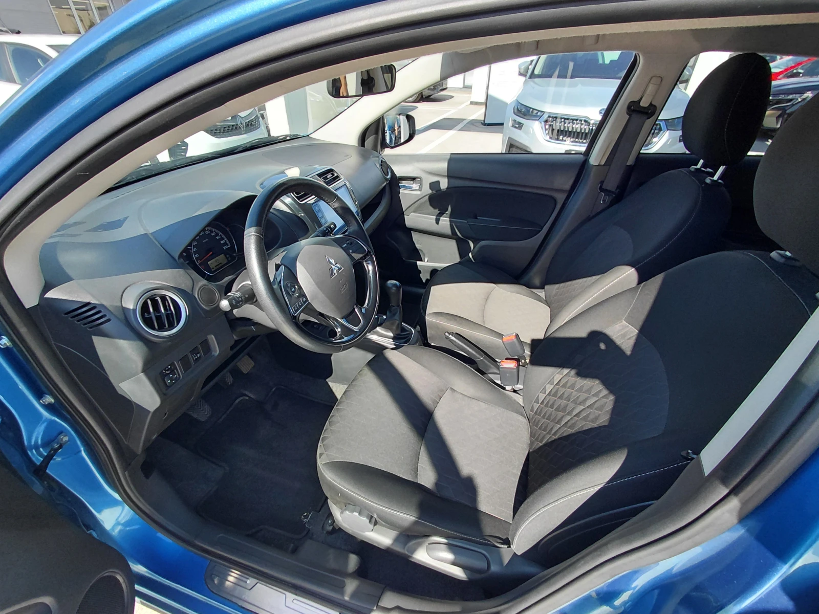 Mitsubishi Space star 1.2i/70�.� | Mobile.bg � ����������� 12