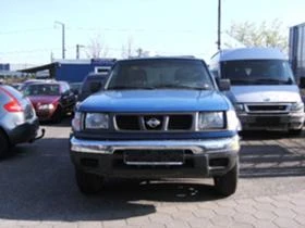 Nissan Navara 2.5 103кс на  части, снимка 4