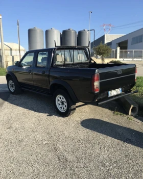 Nissan Navara 2.5 103кс на  части, снимка 3