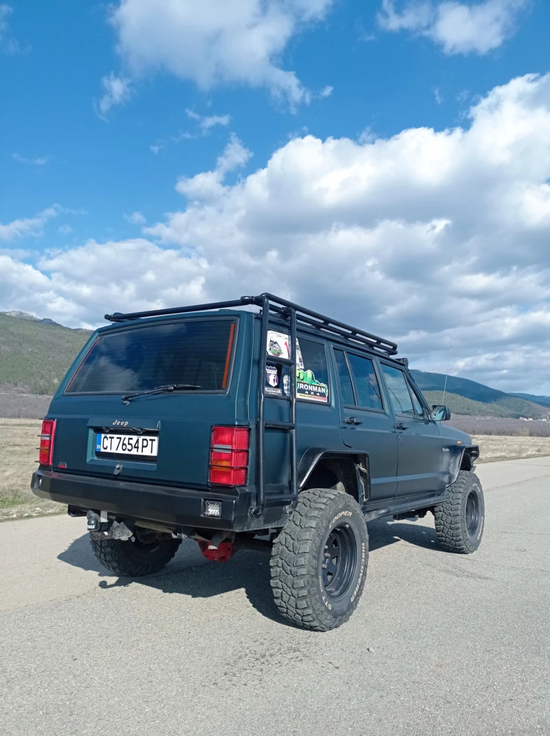 Jeep Cherokee 2.5 I, снимка 9 - Автомобили и джипове - 45448674