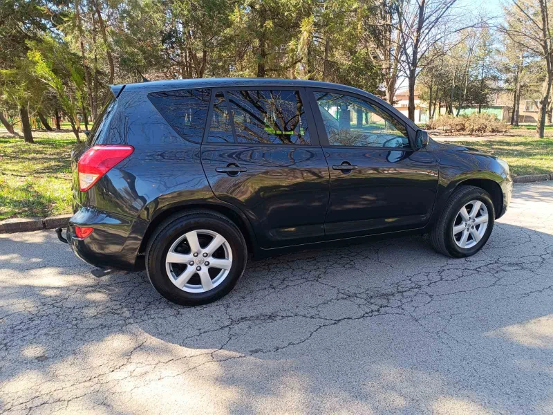 Toyota Rav4 2.2 D4D/136к.с, снимка 6 - Автомобили и джипове - 49562740