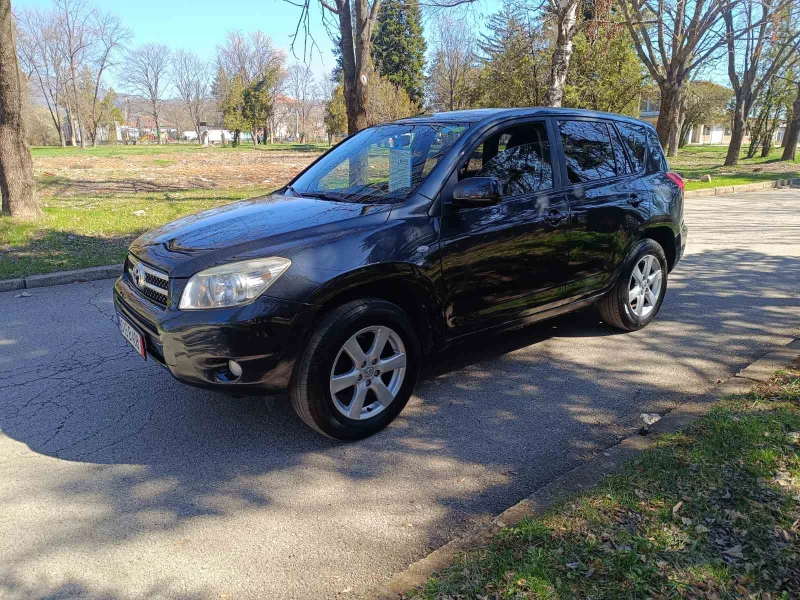Toyota Rav4 2.2 D4D/136к.с, снимка 3 - Автомобили и джипове - 49562740