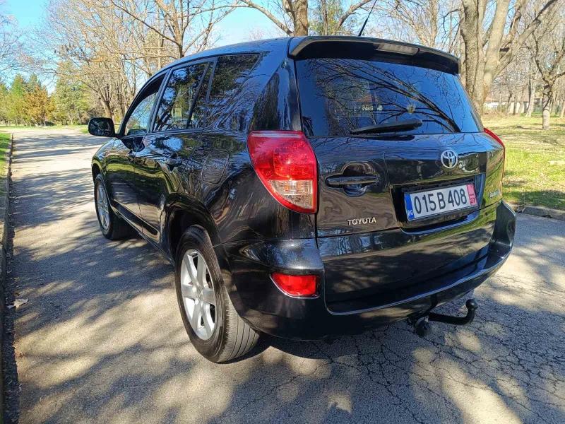 Toyota Rav4 2.2 D4D/136к.с, снимка 9 - Автомобили и джипове - 49562740