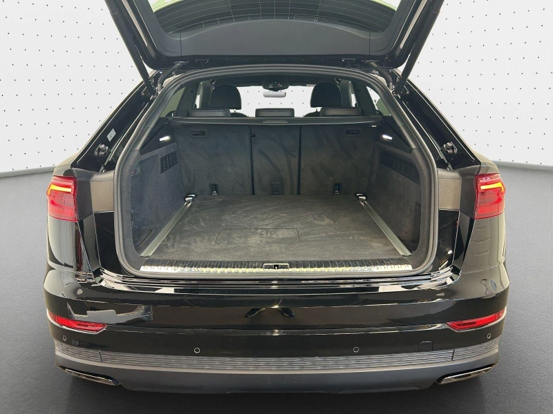 Audi Q8 55TFSIe/PLUG-IN/FACELIFT/HEADUP/MATRIX/BLACK OPTIC, снимка 16 - Автомобили и джипове - 52316549