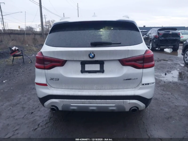 BMW X3 / xDrive30i / 360 / PANO / ПОДГРЕВИ / CARFAX, снимка 8 - Автомобили и джипове - 53261454