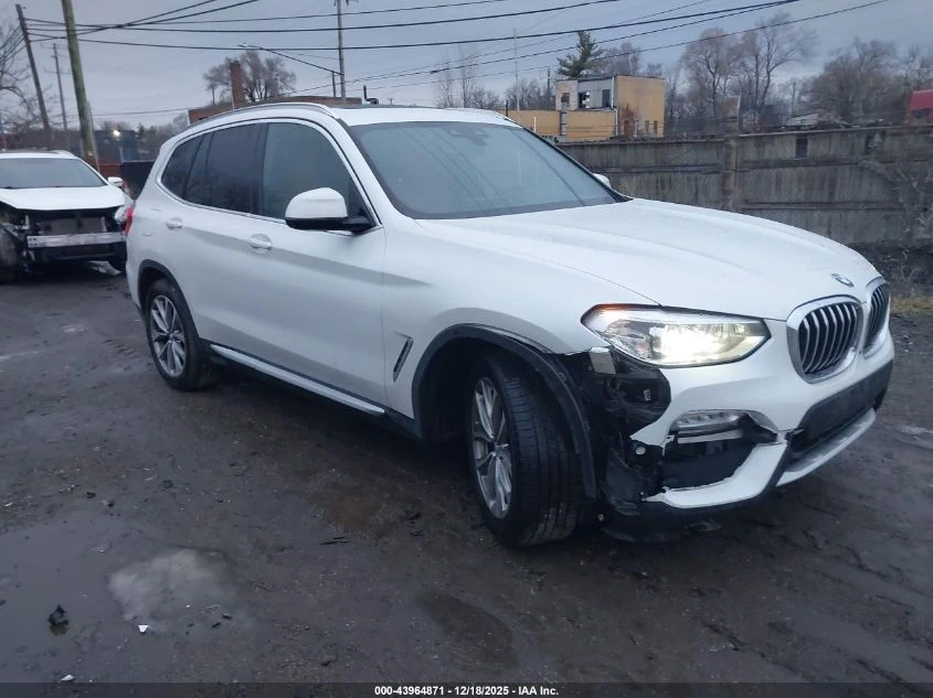 BMW X3 / xDrive30i / 360 / PANO / ПОДГРЕВИ / CARFAX, снимка 1