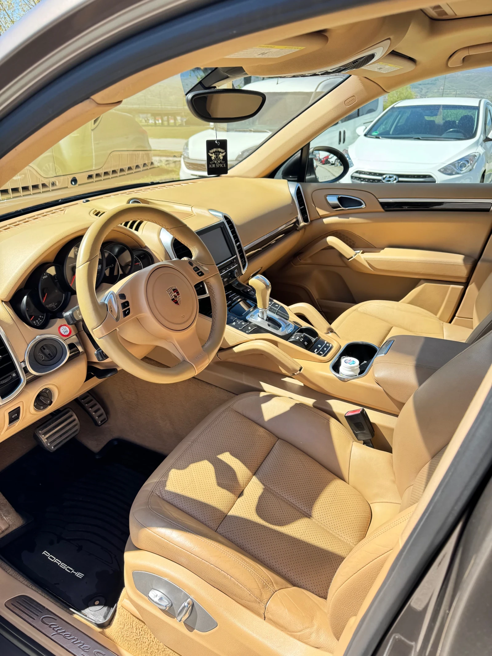 Porsche Cayenne  - изображение 7