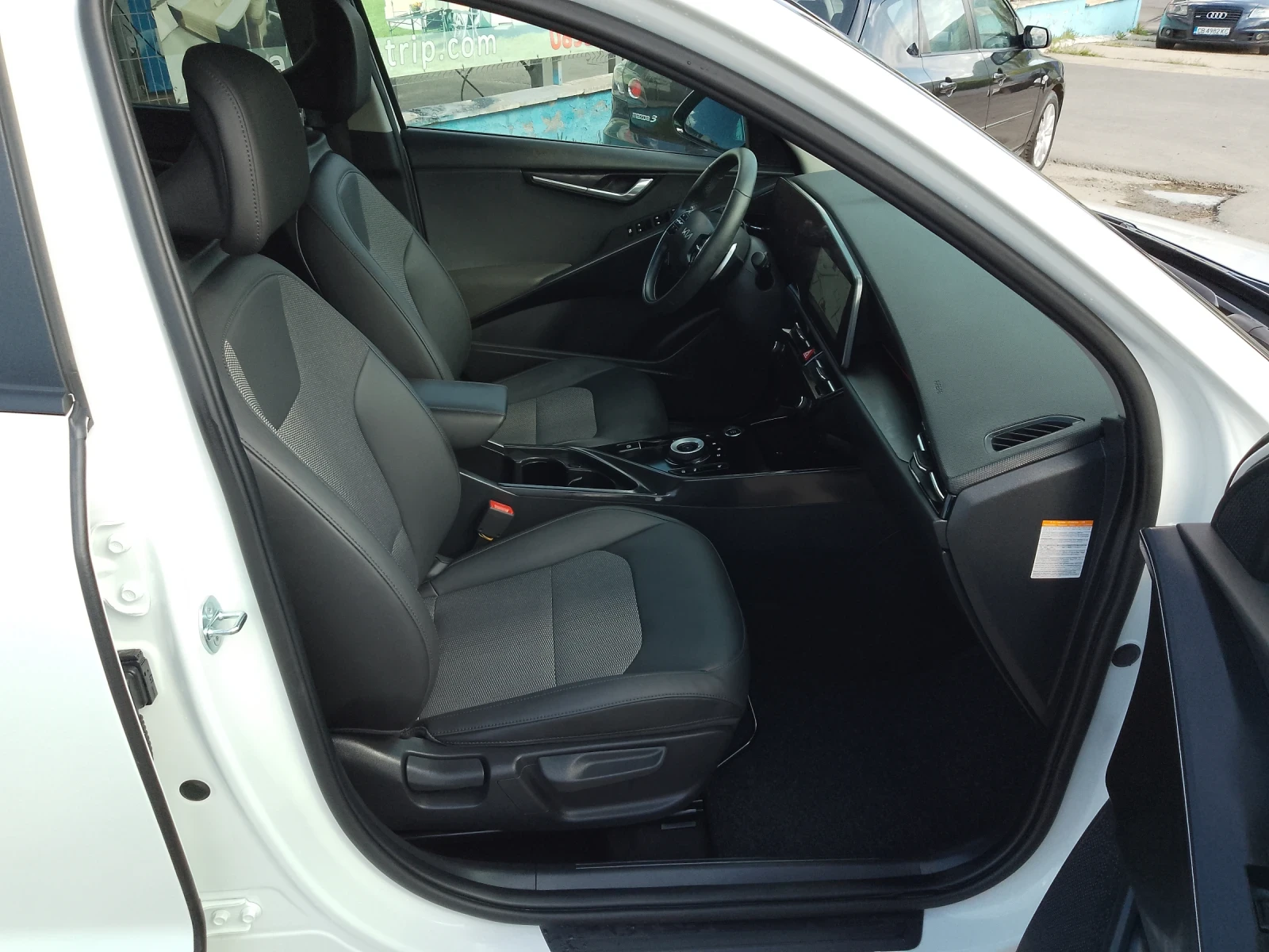 Kia Niro 1.6 HEV/FULL HYBRID/БЯЛА ПЕРЛА - изображение 10