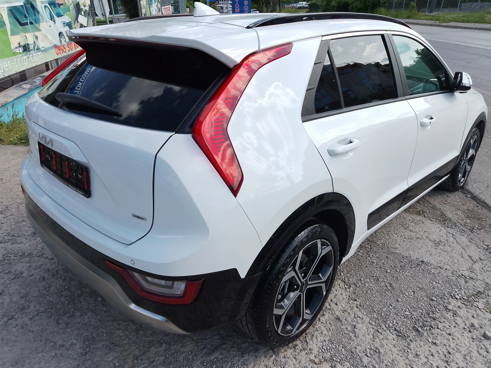 Kia Niro 1.6 HEV/FULL HYBRID/БЯЛА ПЕРЛА - изображение 5