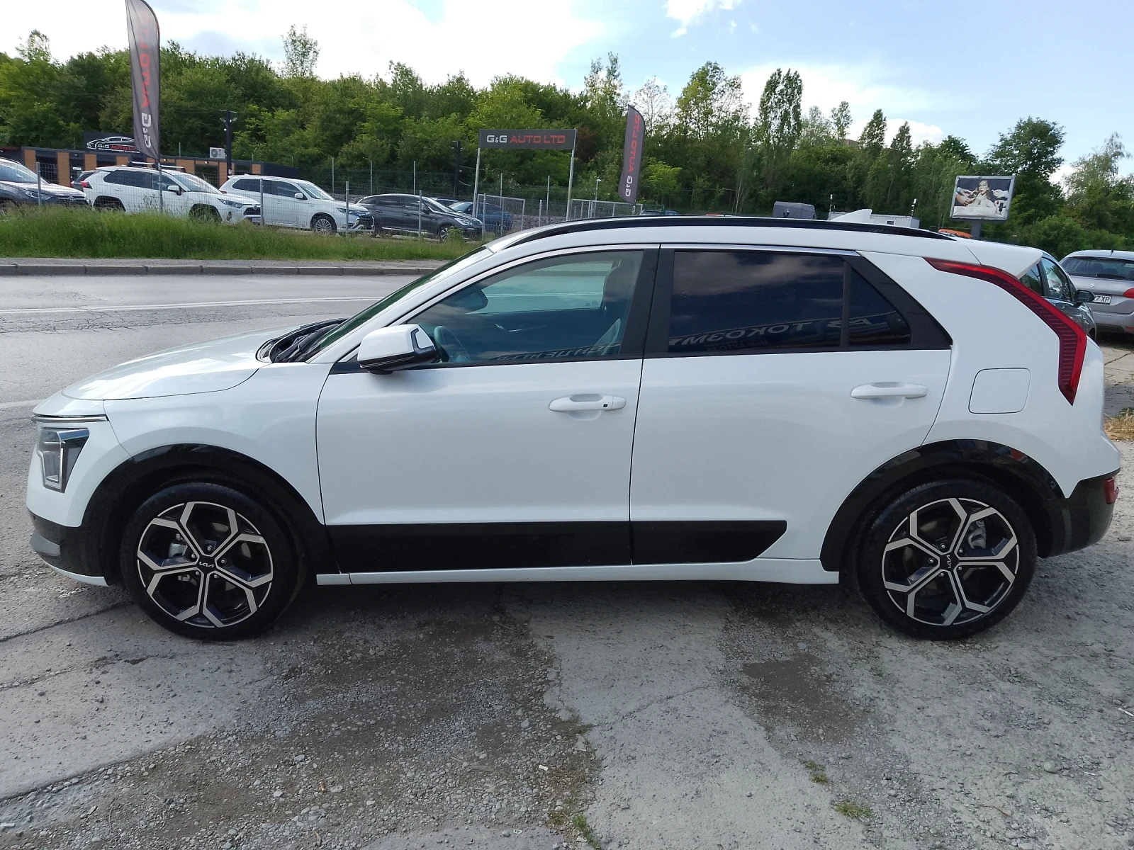 Kia Niro 1.6 HEV/FULL HYBRID/БЯЛА ПЕРЛА - изображение 8