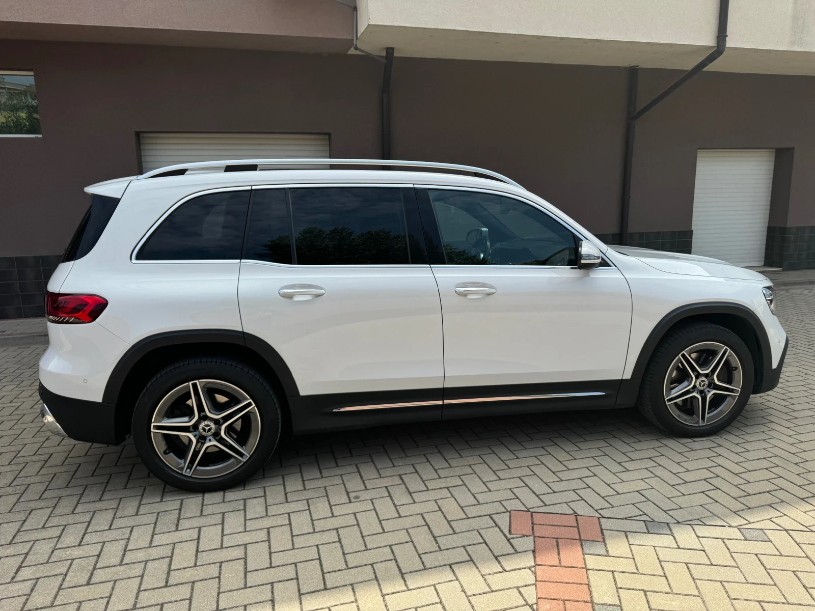 Mercedes-Benz GLB 220 4 matic 6+ 1 - изображение 3