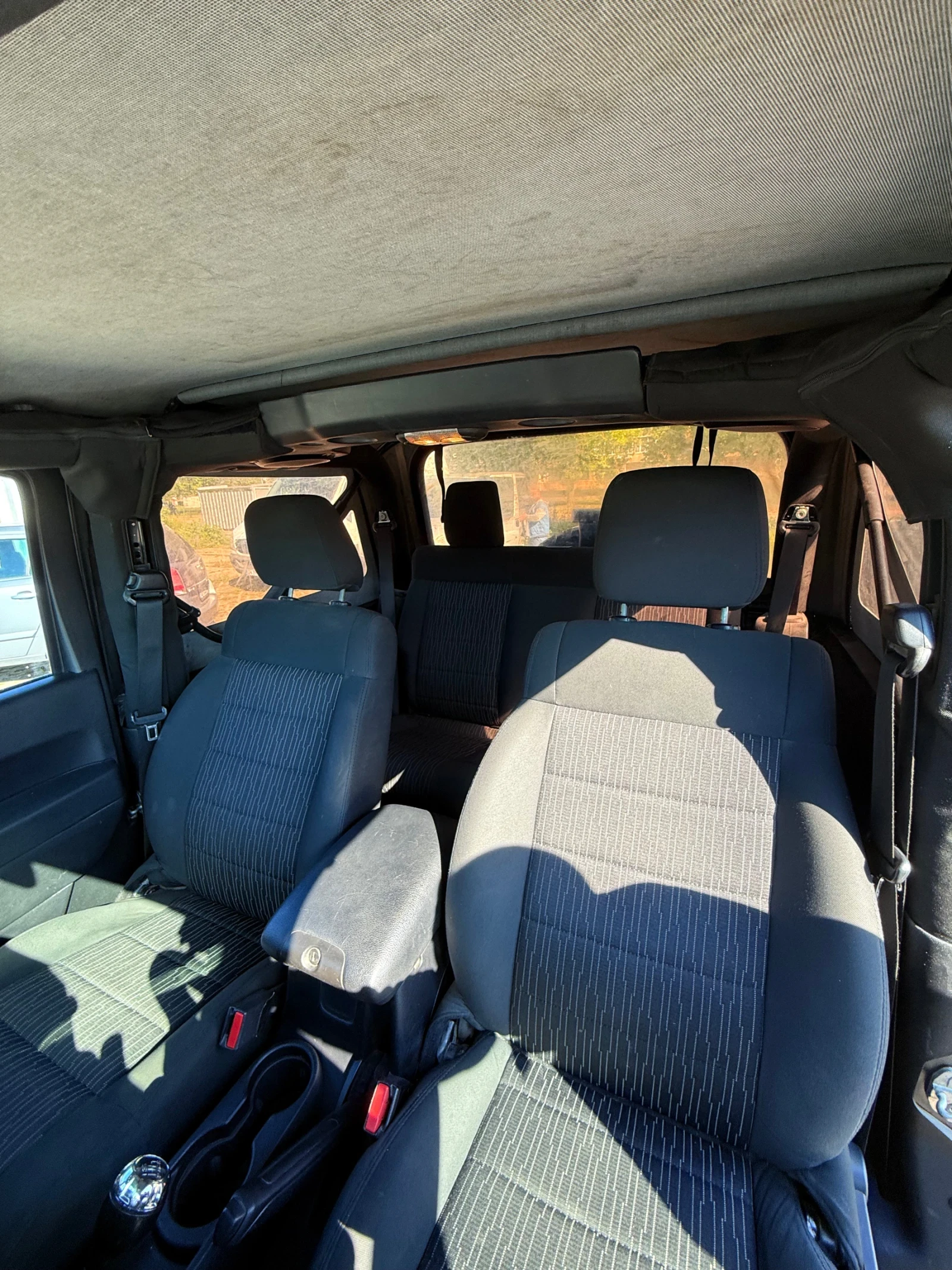 Jeep Wrangler Sport 3.6  - изображение 8