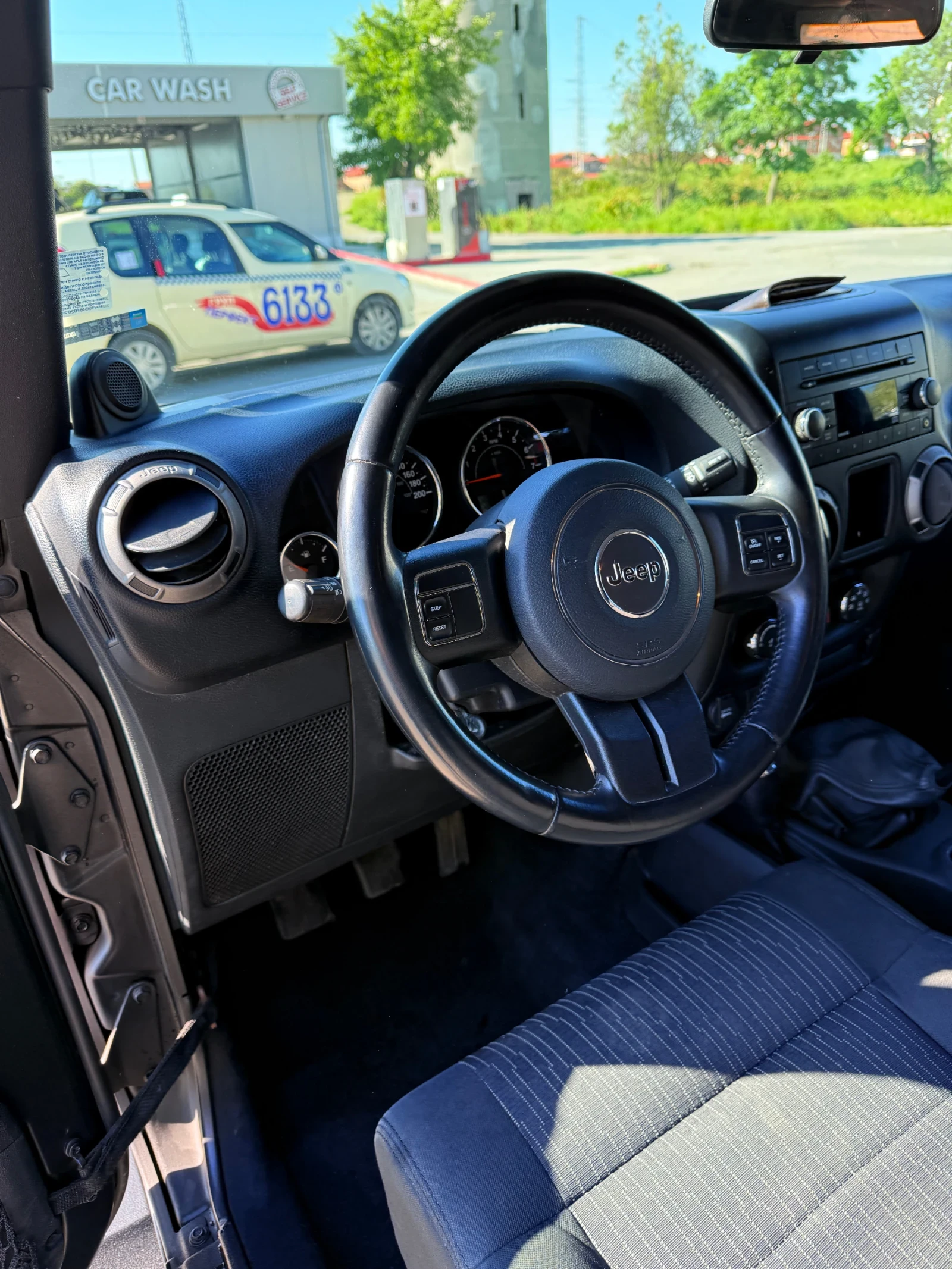 Jeep Wrangler Sport 3.6  - изображение 7
