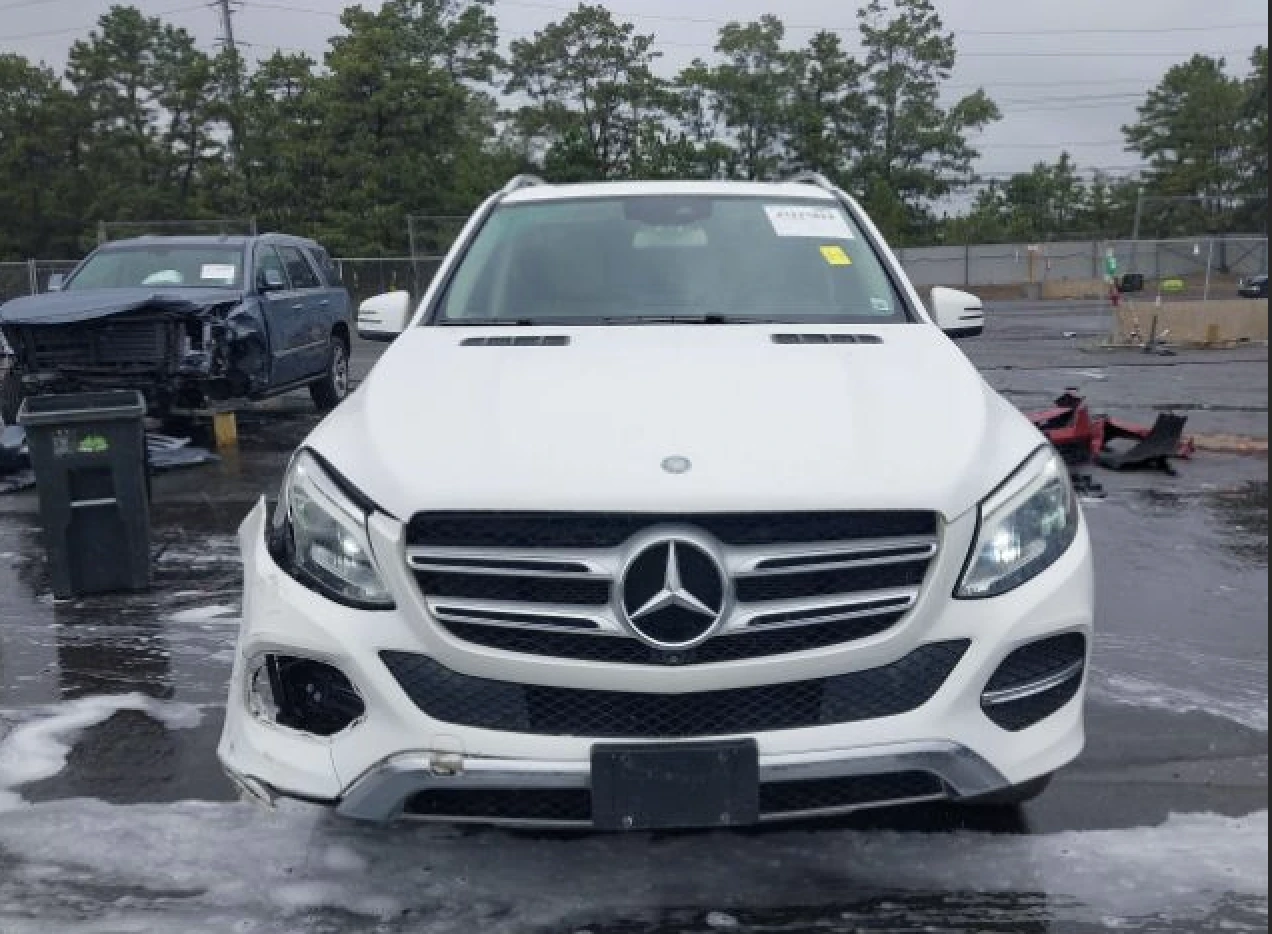 Mercedes-Benz GLE 350 Harman/Kardon, dual pano, 360* , keyless  - изображение 7