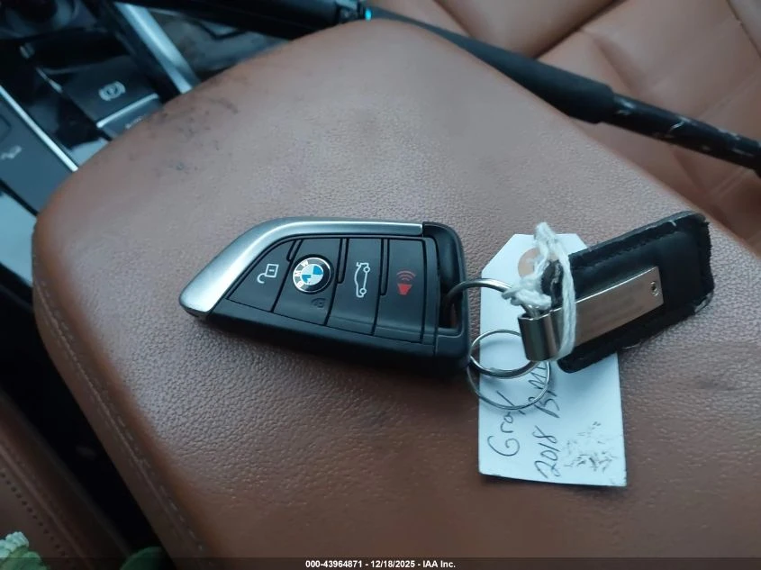 BMW X3 / xDrive30i / 360 / PANO / �������� / CARFAX | Mobile.bg � ����������� 12