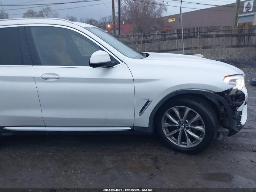 BMW X3 / xDrive30i / 360 / PANO / �������� / CARFAX | Mobile.bg � ����������� 3