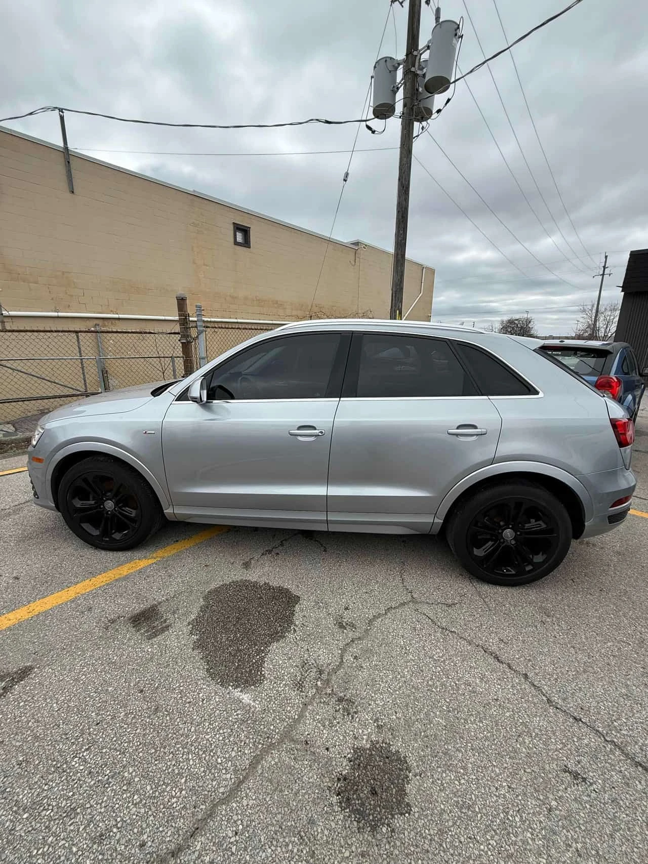 Audi Q3 Technik/CARFAX/BOSE SOUND/ПАНОРАМА/ПОДГРЕВИ, снимка 3 - Автомобили и джипове - 53866652