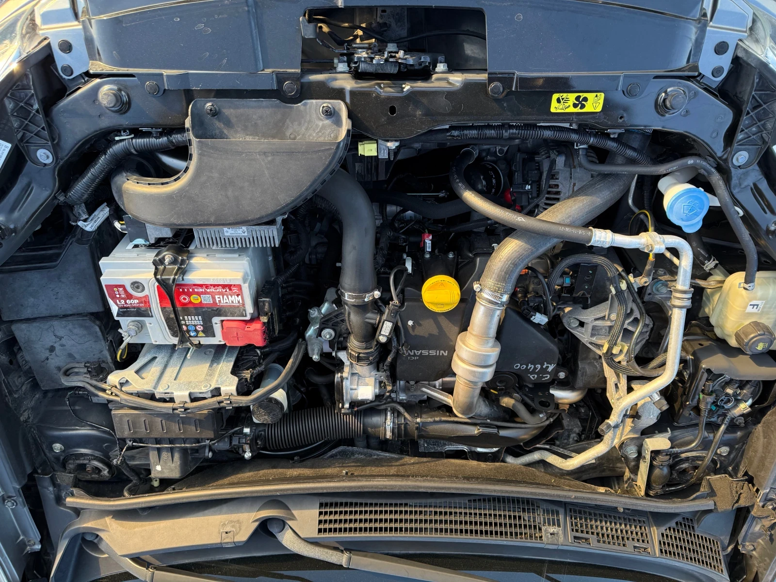 Nissan Qashqai 1.5dci N-tec, снимка 15 - Автомобили и джипове - 54335007