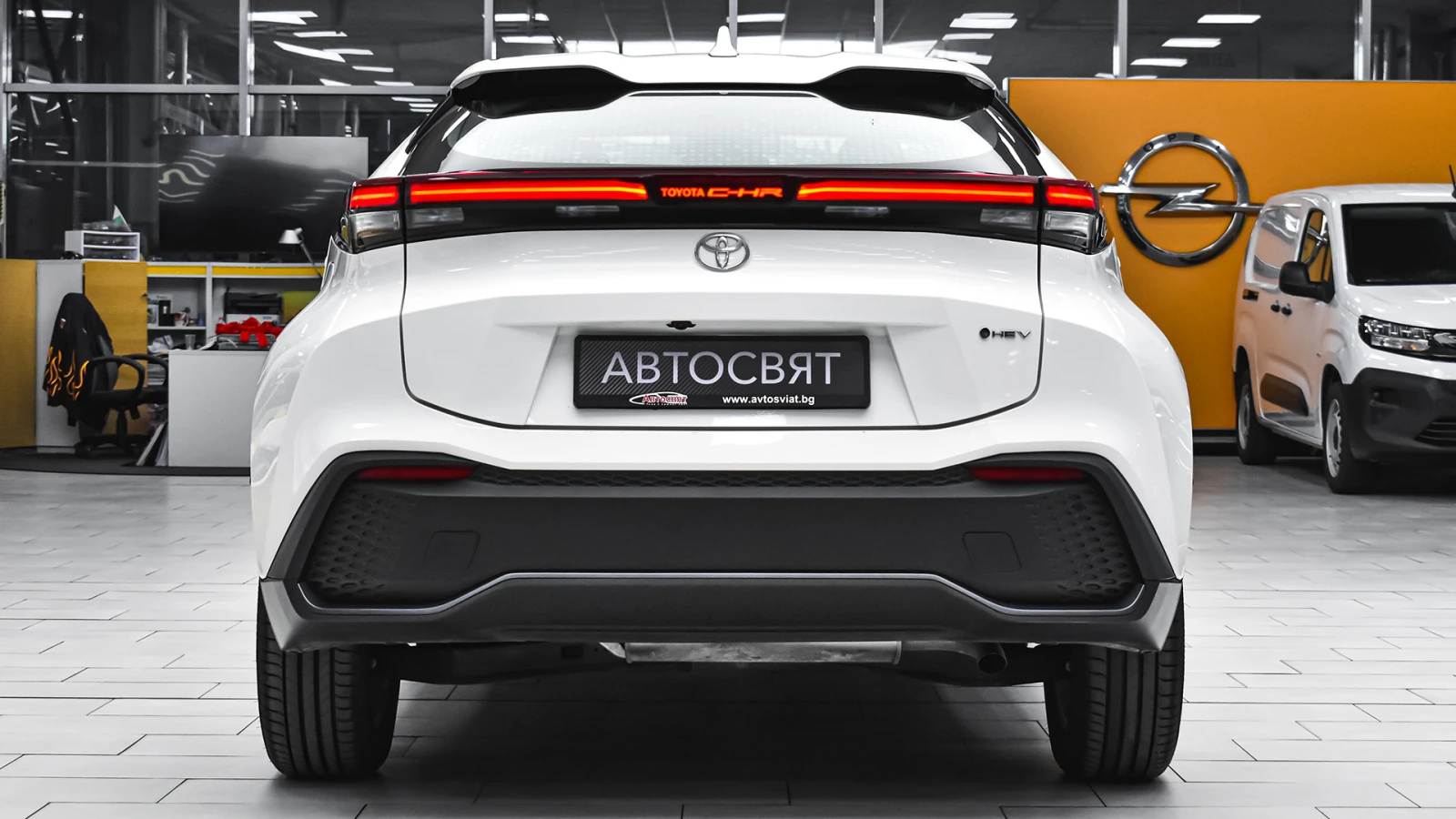 Toyota C-HR CULT 1.8 Hybrid Automatic, снимка 3 - Автомобили и джипове - 54960780
