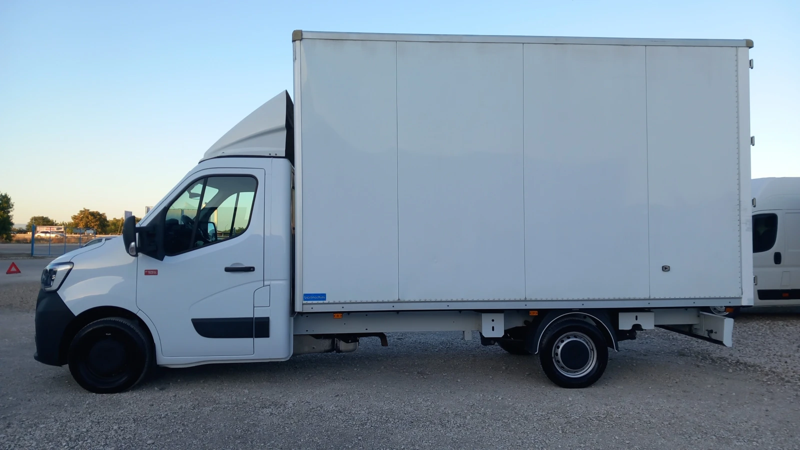 Renault Master 2.3DCI-6ск./КЛИМАТИК/АВТОПИЛОТ/LED/EURO6 - изображение 7