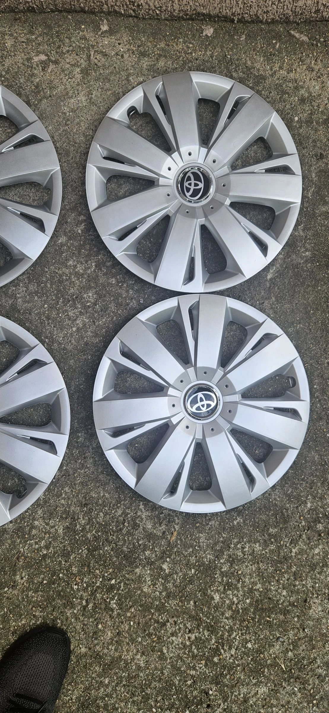     15   toyota 16 | Mobile.bg   3