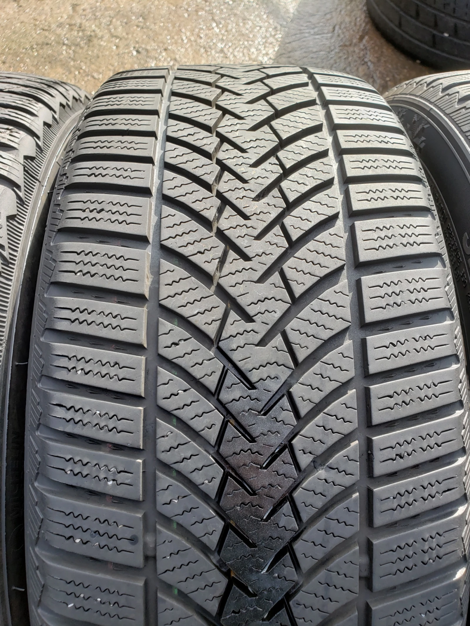  235/45R18 | Mobile.bg   3