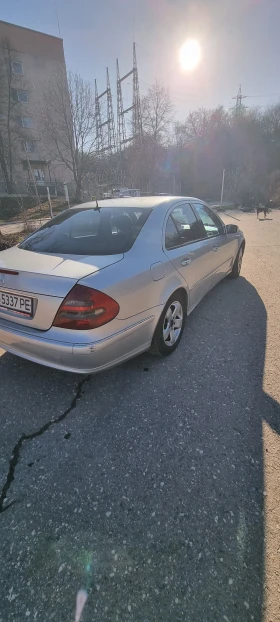 Mercedes-Benz E 320, снимка 6