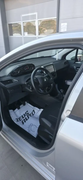 Peugeot 208 1.4 HDi /68 к. с, снимка 8