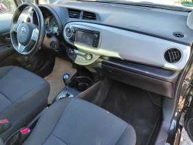 Toyota Yaris Хибрид - Автомат - 2012, снимка 6