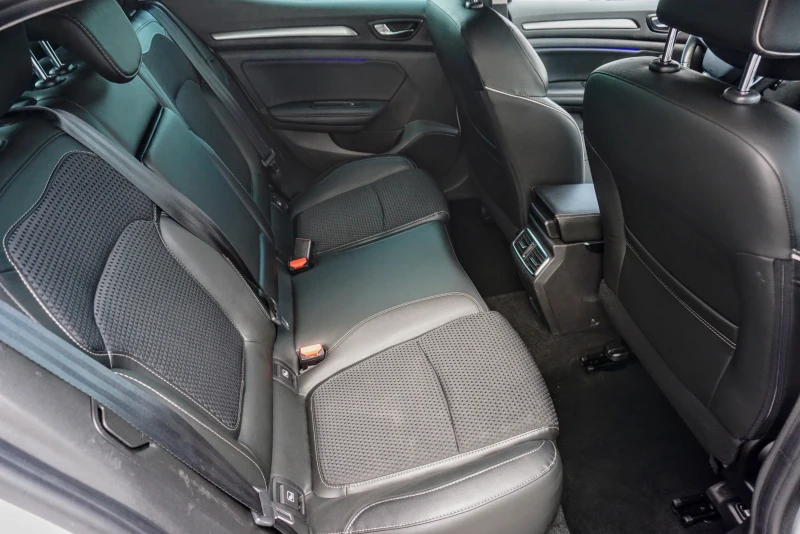 Renault Megane 1.5dCi BOSE SOUND SYSTEM, снимка 13 - Автомобили и джипове - 13572404