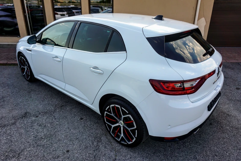 Renault Megane 1.5dCi BOSE SOUND SYSTEM, снимка 4 - Автомобили и джипове - 13572404
