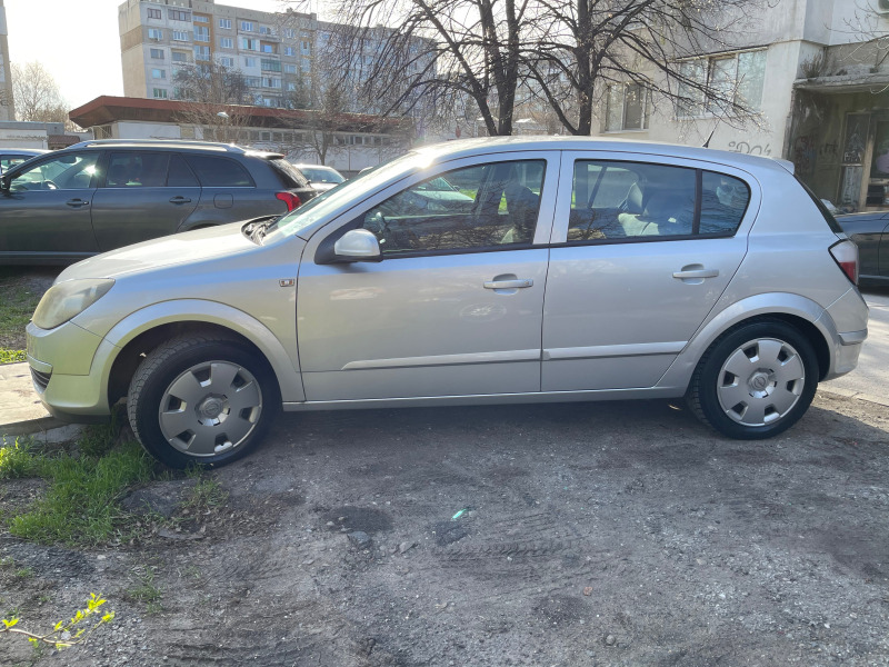 Opel Astra, снимка 2 - Автомобили и джипове - 45799544
