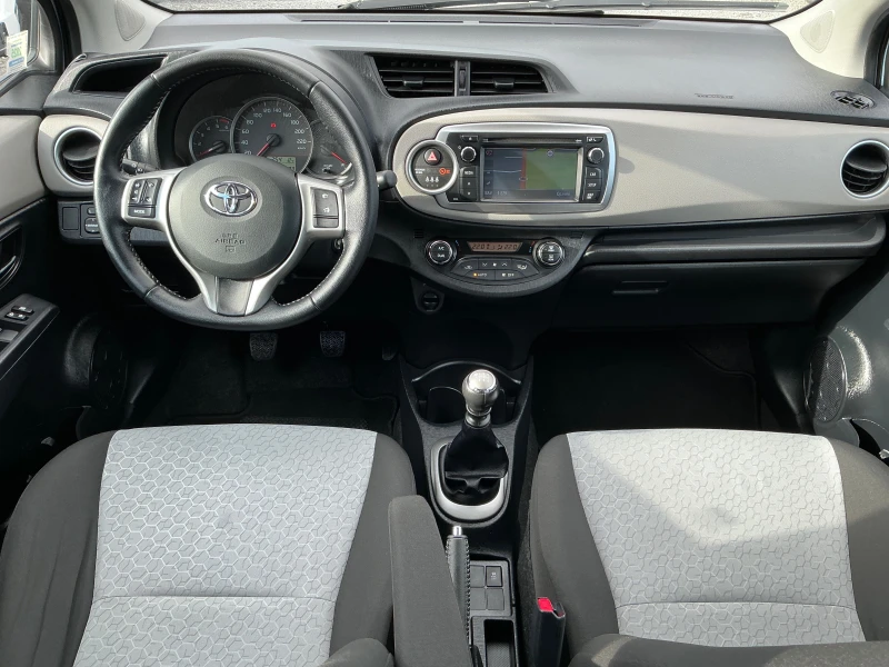 Toyota Yaris 1.4 D4D, снимка 10 - Автомобили и джипове - 49128235