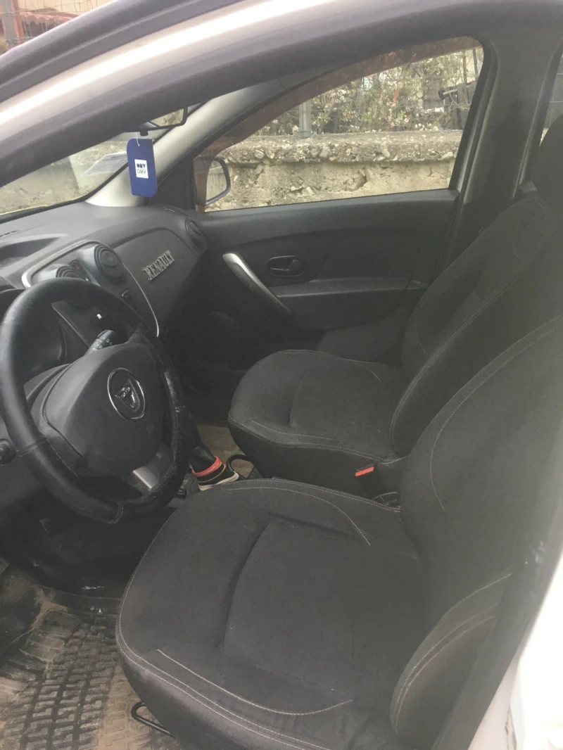 Dacia Sandero, снимка 5 - Автомобили и джипове - 52307745