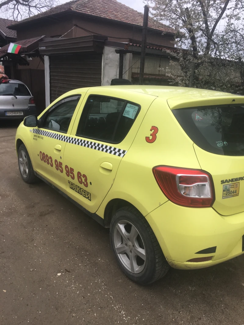 Dacia Sandero, снимка 2 - Автомобили и джипове - 52307745