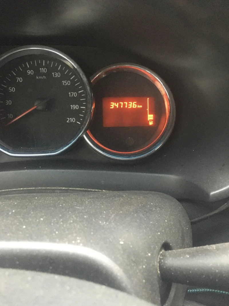 Dacia Sandero, снимка 3 - Автомобили и джипове - 52307745