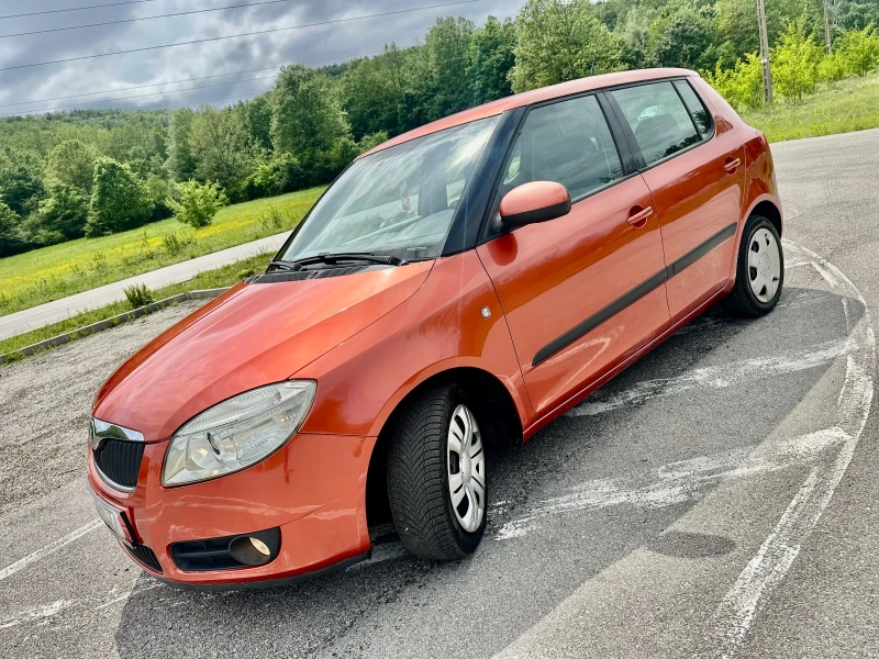 Skoda Fabia 1.2I* REALNI KM* KLIMA* UNIKAT* , снимка 5 - Автомобили и джипове - 50227989