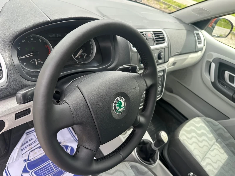 Skoda Fabia 1.2I* REALNI KM* KLIMA* UNIKAT* , снимка 9 - Автомобили и джипове - 50227989