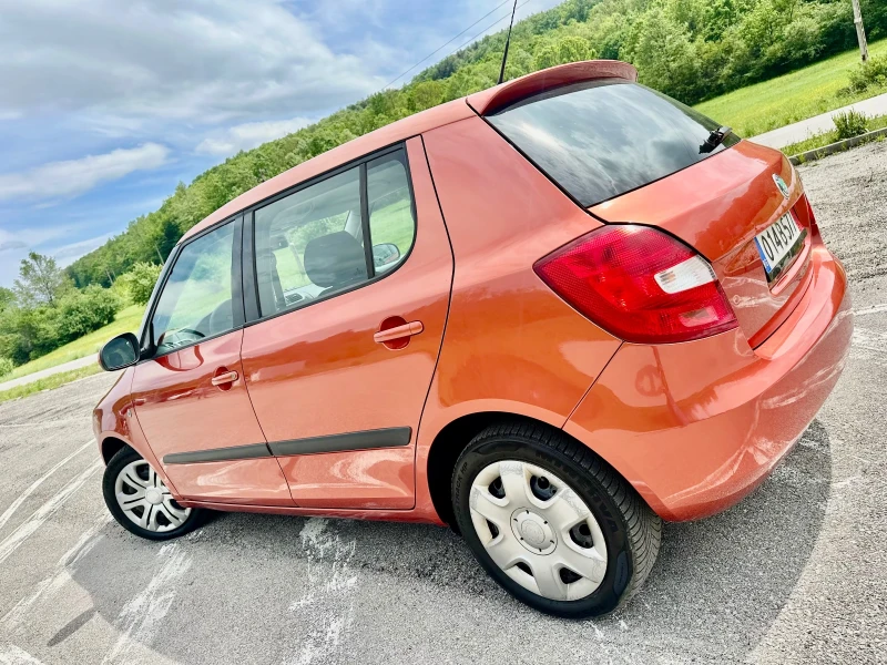 Skoda Fabia 1.2I* REALNI KM* KLIMA* UNIKAT* , снимка 6 - Автомобили и джипове - 50227989