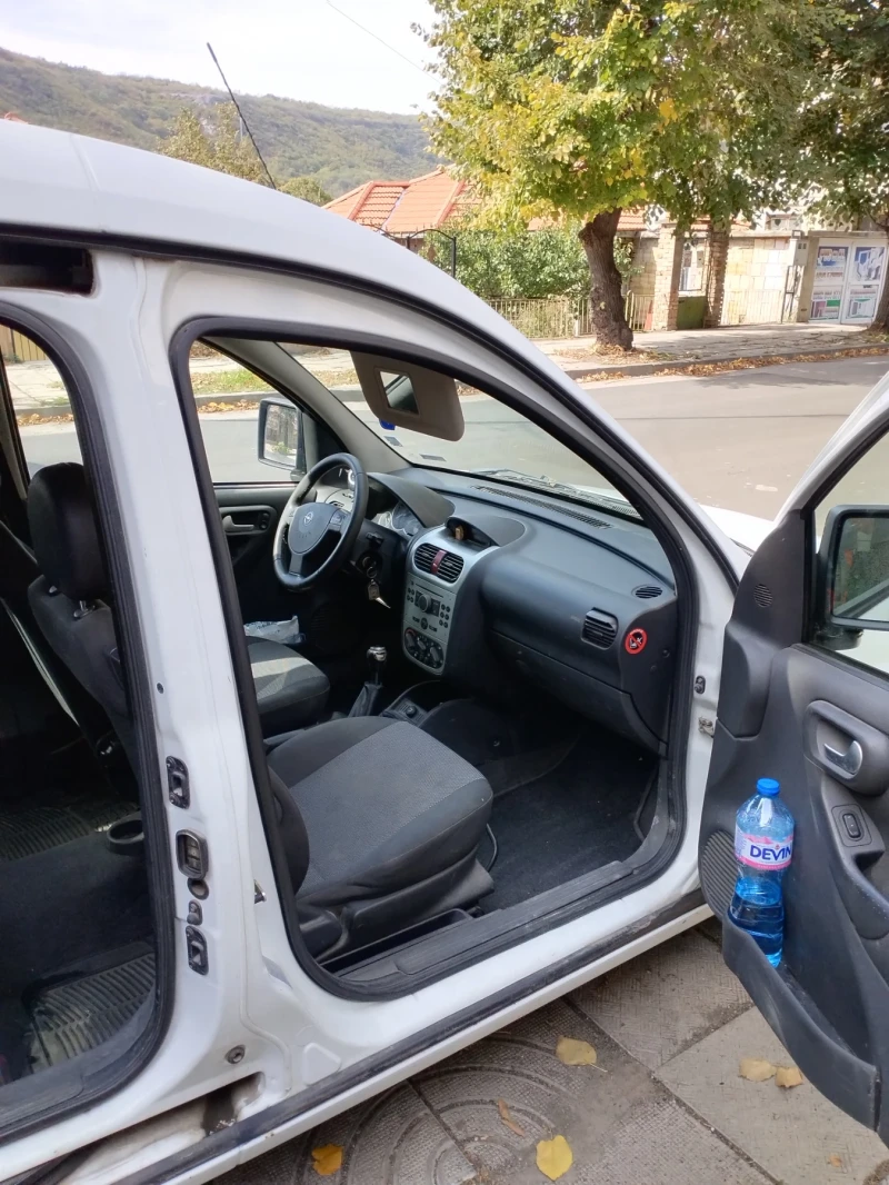 Opel Combo, снимка 8 - Автомобили и джипове - 52382378