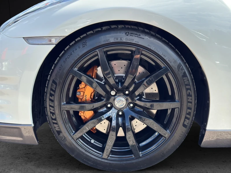 Nissan Gt-r 3.8 V6* FACELIFT* BOSE* CAMERA* KEYLESS, снимка 17 - Автомобили и джипове - 51114603