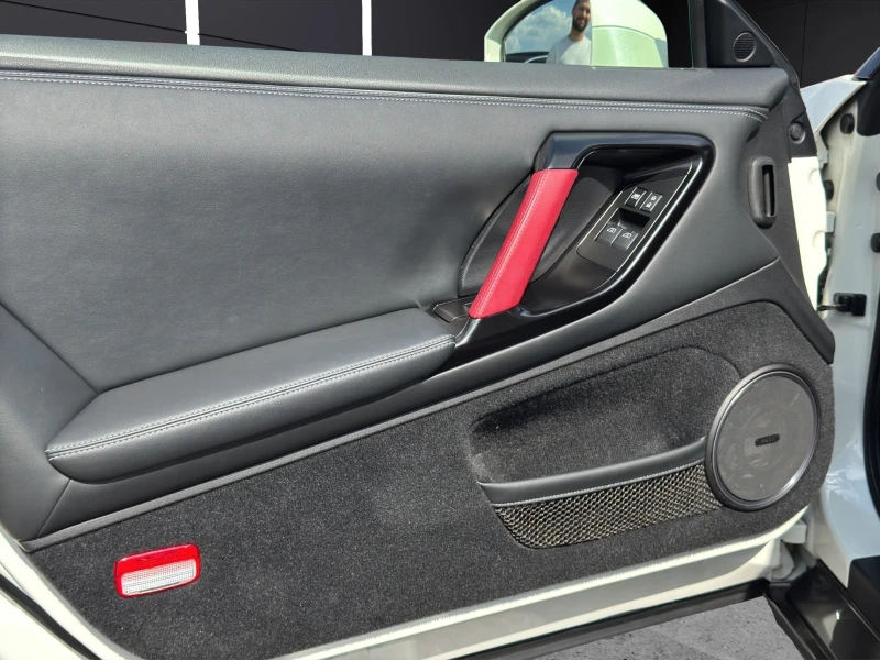 Nissan Gt-r 3.8 V6* FACELIFT* BOSE* CAMERA* KEYLESS, снимка 8 - Автомобили и джипове - 51114603