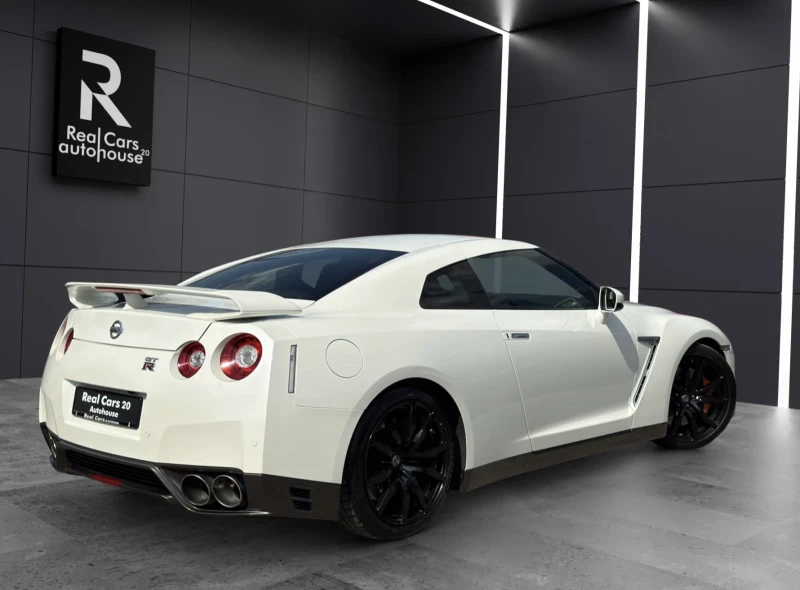 Nissan Gt-r 3.8 V6* FACELIFT* BOSE* CAMERA* KEYLESS, снимка 4 - Автомобили и джипове - 51114603