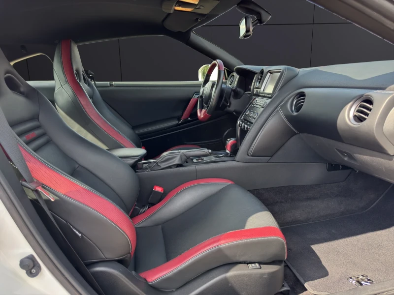 Nissan Gt-r 3.8 V6* FACELIFT* BOSE* CAMERA* KEYLESS, снимка 15 - Автомобили и джипове - 51114603