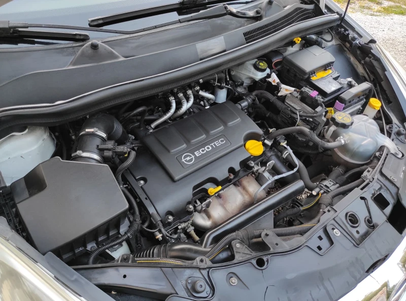 Opel Corsa /// BENZIN / GAS / EURO 5, снимка 16 - Автомобили и джипове - 52591430