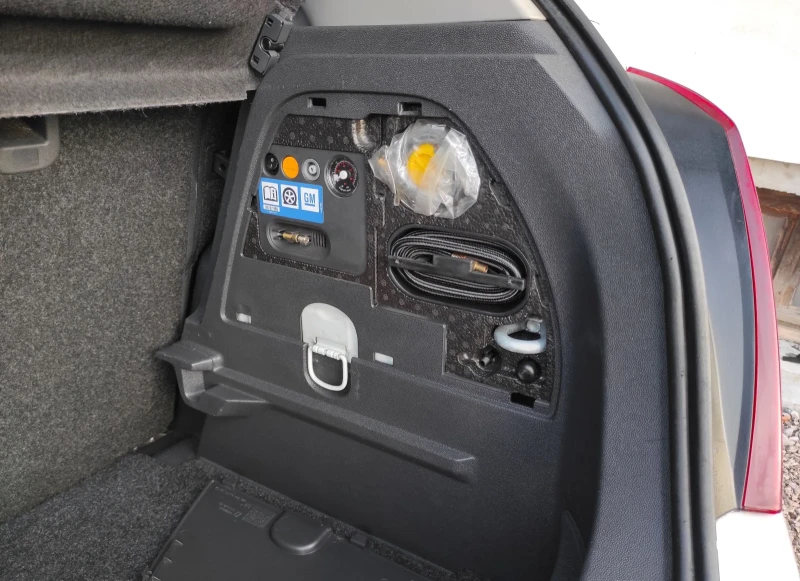 Opel Corsa /// BENZIN / GAS / EURO 5, снимка 12 - Автомобили и джипове - 52591430