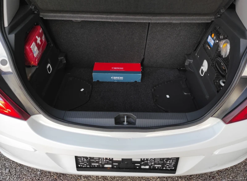 Opel Corsa /// BENZIN / GAS / EURO 5, снимка 11 - Автомобили и джипове - 52591430